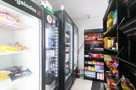 Apartamento para alugar com 33m², 2 quartos e sem vaga Apartamento para alugar com 33m², 2 quartos e sem vagaÁrea comum - Mercadinho