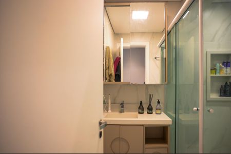 Banheiro de apartamento para alugar com 2 quartos, 55m² em Vila Marte, São Paulo