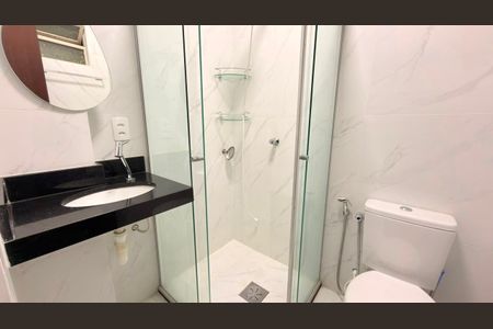 banheiro de apartamento para alugar com 1 quarto, 50m² em Centro, Belo Horizonte