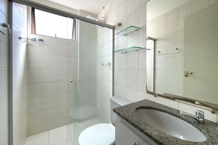 Banheiro da Suíte de apartamento para alugar com 2 quartos, 134m² em Estoril, Belo Horizonte
