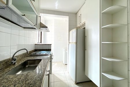 Apartamento para alugar com 134m², 2 quartos e 2 vagas Apartamento para alugar com 134m², 2 quartos e 2 vagasCozinha