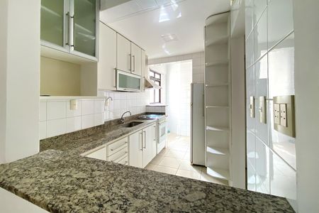 Apartamento para alugar com 134m², 2 quartos e 2 vagas Apartamento para alugar com 134m², 2 quartos e 2 vagasCozin