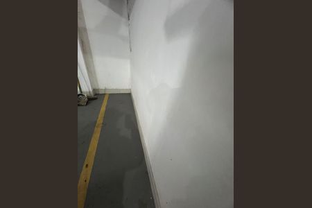 Garagem de apartamento para alugar com 2 quartos, 47m² em Jardim Santa Lidia, Mauá