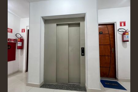 Elevador de apartamento para alugar com 2 quartos, 47m² em Jardim Santa Lidia, Mauá
