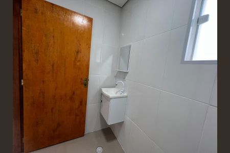Banheiro de apartamento para alugar com 2 quartos, 47m² em Jardim Santa Lidia, Mauá