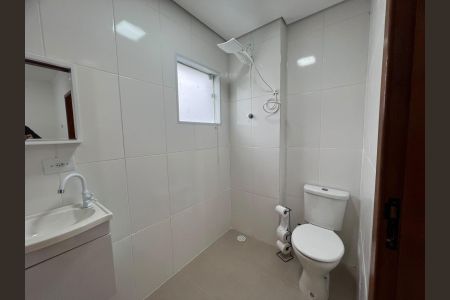 Banheiro de apartamento para alugar com 2 quartos, 47m² em Jardim Santa Lidia, Mauá