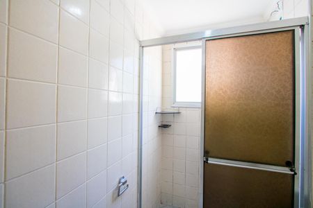 Banheiro de apartamento à venda com 2 quartos, 50m² em Cidade São Jorge, Santo André