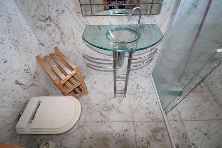 Apartamento à venda com 82m², 3 quartos e 2 vagasBanheiro da suíte