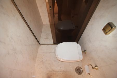 Apartamento à venda com 82m², 3 quartos e 2 vagasBanheiro social