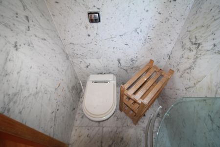 Apartamento à venda com 82m², 3 quartos e 2 vagasBanheiro da suíte