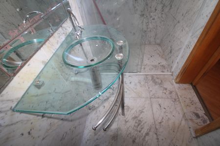Apartamento à venda com 82m², 3 quartos e 2 vagasBanheiro da suíte