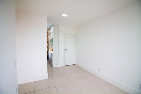 Sala de apartamento para alugar com 2 quartos, 39m² em Jardim Casablanca, São Paulo