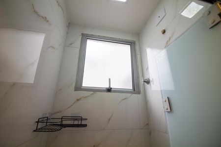 Banheiro de apartamento para alugar com 2 quartos, 39m² em Jardim Casablanca, São Paulo