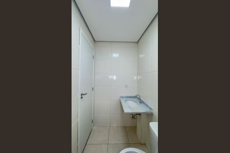 Banheiro de apartamento para alugar com 2 quartos, 42m² em Vila das Belezas, São Paulo