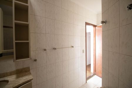 Apartamento para alugar com 149m², 4 quartos e 2 vagas Apartamento para alugar com 149m², 4 quartos e 2 vagasBanheiro 1