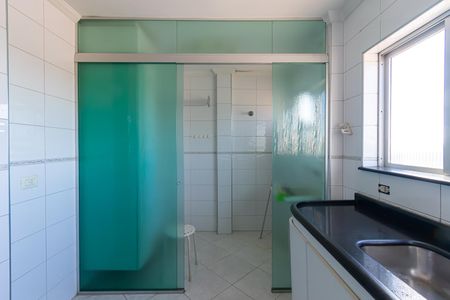 Cozinha de apartamento à venda com 2 quartos, 185m² em Vila Carrão, São Paulo