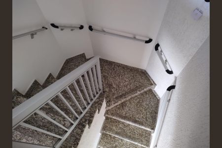 Escada de apartamento à venda com 4 quartos, 174m² em Vila Ida, São Paulo