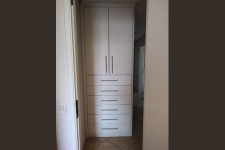 Apartamento à venda com 174m², 4 quartos e 3 vagas Apartamento à venda com 174m², 4 quartos e 3 vagasQuarto