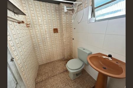 Banheiro de apartamento para alugar com 2 quartos, 63m² em Inhaúma, Rio de Janeiro