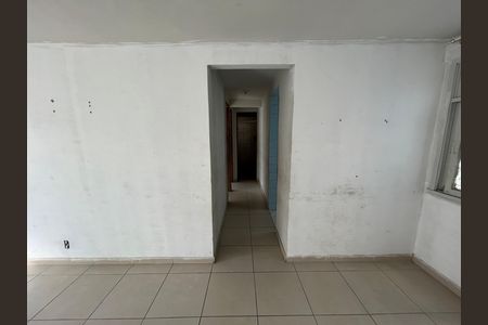 Corredor de apartamento para alugar com 2 quartos, 63m² em Inhaúma, Rio de Janeiro