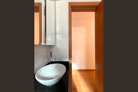 Apartamento para alugar com 43m², 2 quartos e 1 vagaBanheiro