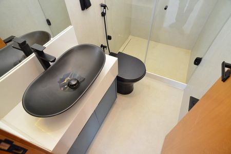 Apartamento à venda com 392m², 3 quartos e 3 vagas Apartamento à venda com 392m², 3 quartos e 3 vagasBanheiro do Salão de Festas