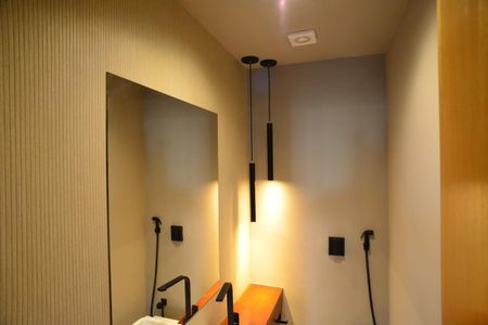 Lavabo de apartamento à venda com 3 quartos, 392m² em Barra da Tijuca, Rio de Janeiro