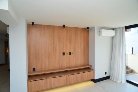 Apartamento à venda com 392m², 3 quartos e 3 vagas Apartamento à venda com 392m², 3 quartos e 3 vagasSala