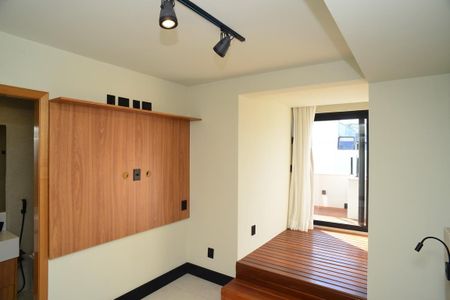 Apartamento à venda com 392m², 3 quartos e 3 vagas Apartamento à venda com 392m², 3 quartos e 3 vagasSuíte 1