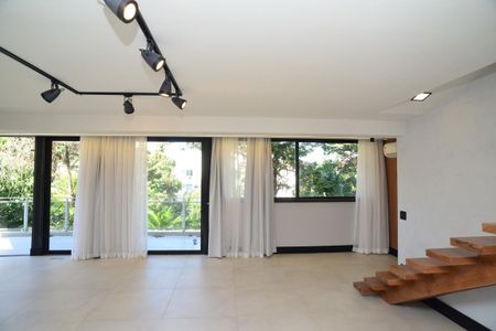 Apartamento à venda com 392m², 3 quartos e 3 vagas Apartamento à venda com 392m², 3 quartos e 3 vagasSala