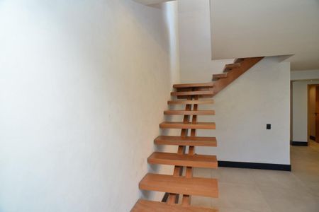 Apartamento à venda com 392m², 3 quartos e 3 vagas Apartamento à venda com 392m², 3 quartos e 3 vagasSala