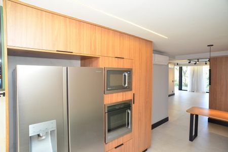 Apartamento à venda com 392m², 3 quartos e 3 vagas Apartamento à venda com 392m², 3 quartos e 3 vagasCozinha
