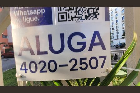 Placa instalada de apartamento para alugar com 2 quartos, 50m² em Campinho, Rio de Janeiro