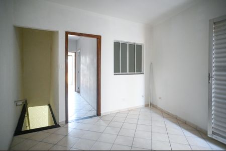 Sala 2 de casa para alugar com 2 quartos, 100m² em Vila Moraes, São Paulo