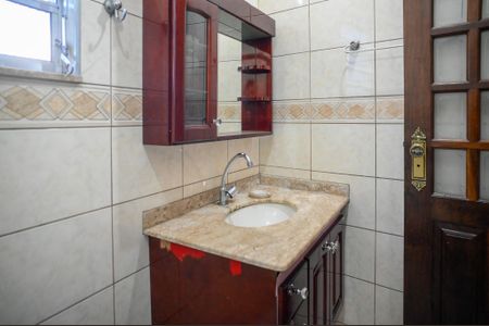 Banheiro de casa para alugar com 2 quartos, 100m² em Vila Moraes, São Paulo