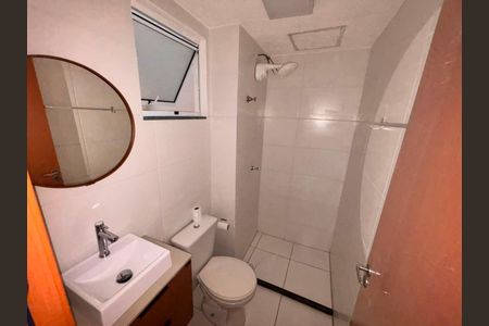Banheiro de apartamento para alugar com 2 quartos, 48m² em Granja Viana, Cotia