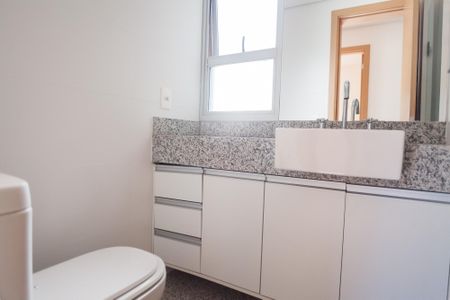Banheiro Social de apartamento para alugar com 2 quartos, 135m² em Boa Viagem, Belo Horizonte