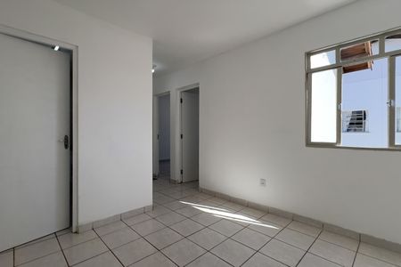 Sala de apartamento para alugar com 2 quartos, 42m² em Vila Nova Bonsucesso, Guarulhos