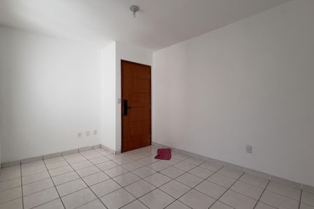 Sala de apartamento para alugar com 2 quartos, 42m² em Vila Nova Bonsucesso, Guarulhos