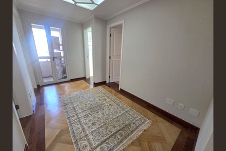 Corredor de apartamento para alugar com 3 quartos, 190m² em Indianópolis, São Paulo