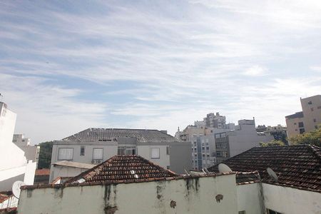 Quarto 1 Suíte Vista de apartamento para alugar com 2 quartos, 69m² em Higienópolis, Porto Alegre