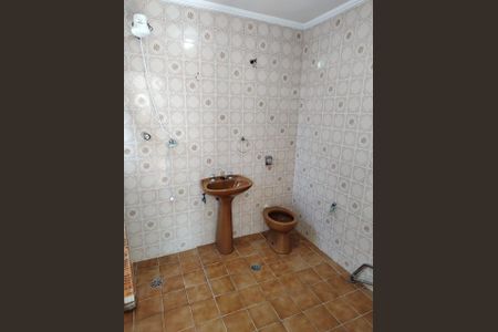 Banheiro de casa à venda com 2 quartos, 125m² em Vila Ede, São Paulo