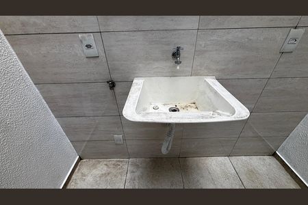 Área de Serviço de apartamento para alugar com 2 quartos, 42m² em Jardim Las Vegas, Santo André