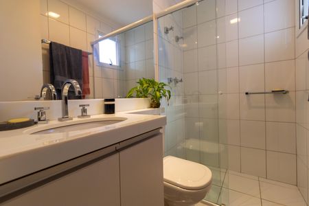 Apartamento para alugar com 103m², 2 quartos e 2 vagas Apartamento para alugar com 103m², 2 quartos e 2 vagasBanheiro da Suíte 02