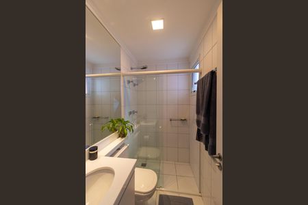 Apartamento para alugar com 103m², 2 quartos e 2 vagas Apartamento para alugar com 103m², 2 quartos e 2 vagasBanheiro da Suíte 02