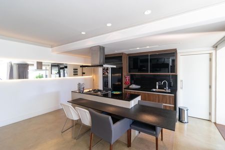 Apartamento para alugar com 103m², 2 quartos e 2 vagas Apartamento para alugar com 103m², 2 quartos e 2 vagasCozinha