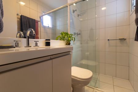 Apartamento para alugar com 103m², 2 quartos e 2 vagas Apartamento para alugar com 103m², 2 quartos e 2 vagasBanheiro da Suíte 02