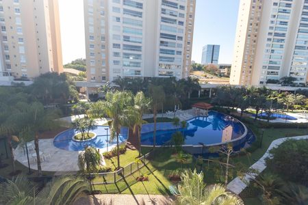 Apartamento para alugar com 103m², 2 quartos e 2 vagas Apartamento para alugar com 103m², 2 quartos e 2 vagasÁrea comum - Piscina