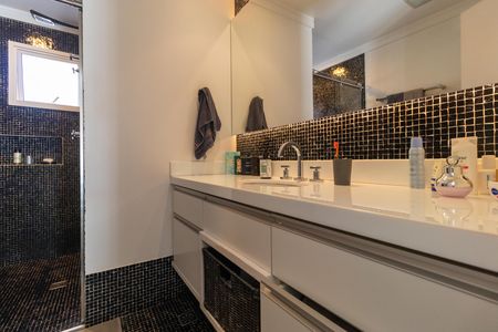 Apartamento para alugar com 103m², 2 quartos e 2 vagas Apartamento para alugar com 103m², 2 quartos e 2 vagasBanheiro da Suíte 01