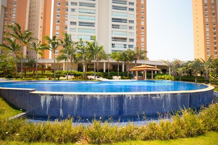 Apartamento para alugar com 103m², 2 quartos e 2 vagas Apartamento para alugar com 103m², 2 quartos e 2 vagasÁrea comum - Piscina